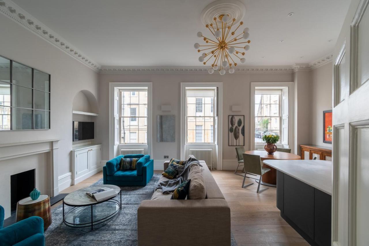Russell House Suites Бат Екстериор снимка